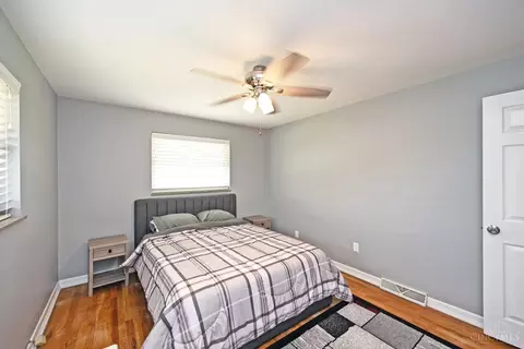 Bedroom - 8810 Eldora Dr, Cincinnati, OH 45236 photo 2 of 7