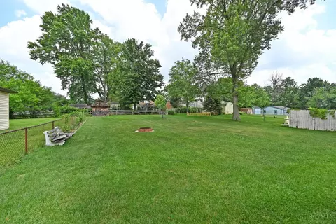 Exterior - 8810 Eldora Dr, Cincinnati, OH 45236 photo 5 of 6
