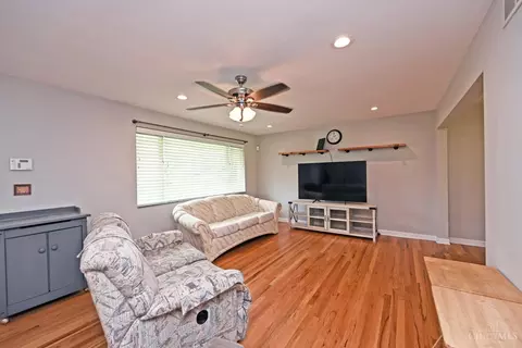 Living - 8810 Eldora Dr, Cincinnati, OH 45236 photo 2 of 3