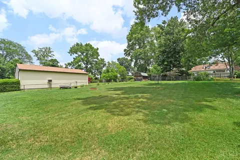 Exterior - 8810 Eldora Dr, Cincinnati, OH 45236 photo 4 of 6