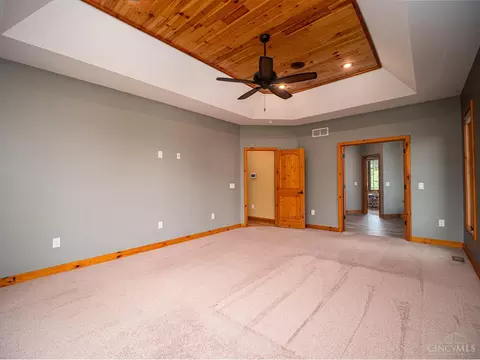 7724 Chance Dr, Cleves, OH 45002 photo 5