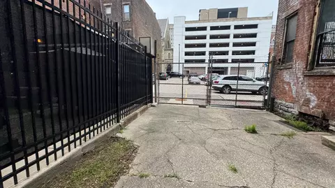 Exterior - 217 Ninth St, Cincinnati, OH 45202 photo 3 of 4