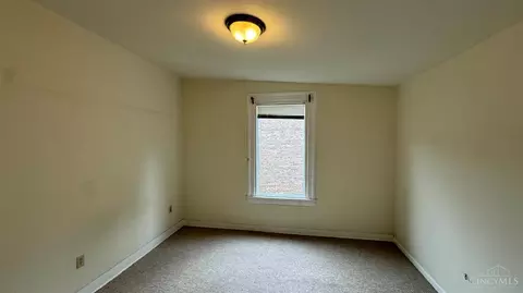Bedroom - 217 Ninth St, Cincinnati, OH 45202 photo 1 of 2