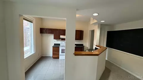 Kitchen - 217 Ninth St, Cincinnati, OH 45202 photo 1 of 2
