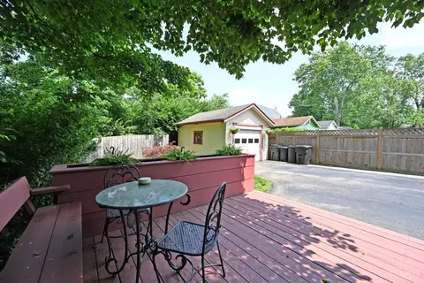 Exterior - 3908 Watterson Rd, Fairfax, OH 45227 photo 9 of 10