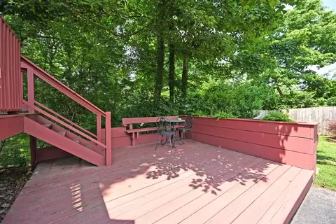Exterior - 3908 Watterson Rd, Fairfax, OH 45227 photo 8 of 10