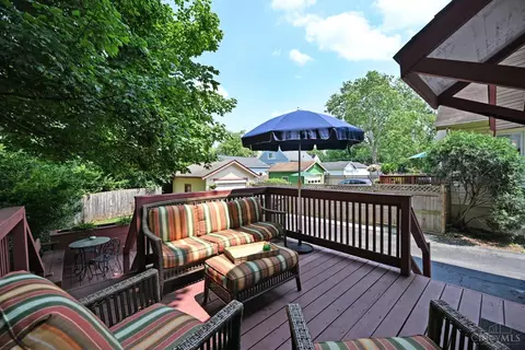 Exterior - 3908 Watterson Rd, Fairfax, OH 45227 photo 6 of 10