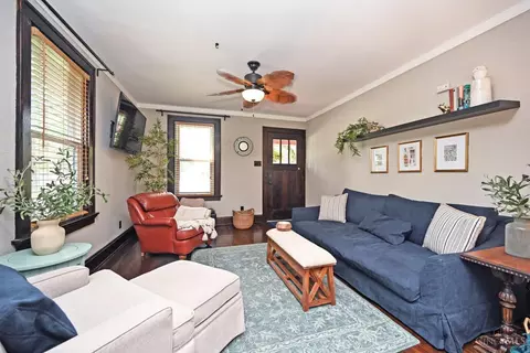 Living - 3908 Watterson Rd, Fairfax, OH 45227 photo 1 of 2