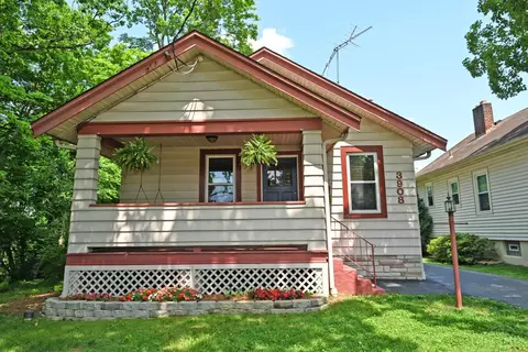 Exterior - 3908 Watterson Rd, Fairfax, OH 45227 photo 1 of 10
