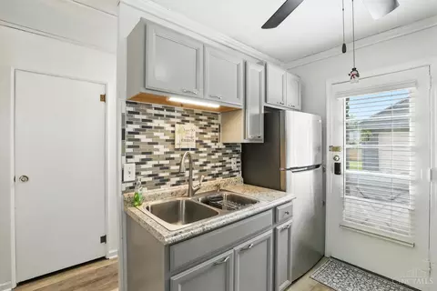 Kitchen - 110 Circle Dr, Mason, OH 45040 photo 5 of 6