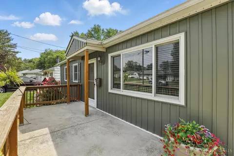Exterior - 110 Circle Dr, Mason, OH 45040 photo 3 of 14