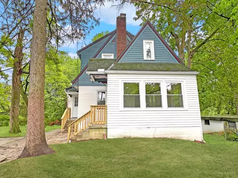 6137 Benneville St, Cincinnati, OH 45230