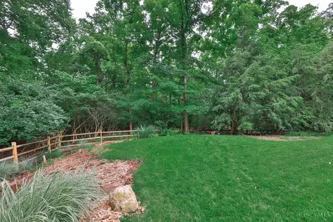 Exterior - 7083 Royalgreen Dr, Cincinnati, OH 45244 photo 15 of 19
