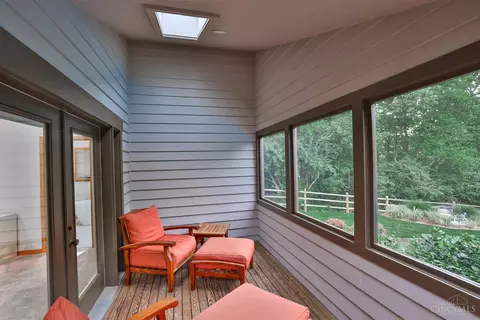 Exterior - 7083 Royalgreen Dr, Cincinnati, OH 45244 photo 7 of 19