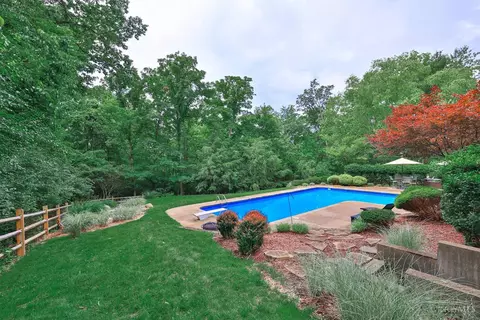 Exterior - 7083 Royalgreen Dr, Cincinnati, OH 45244 photo 11 of 19