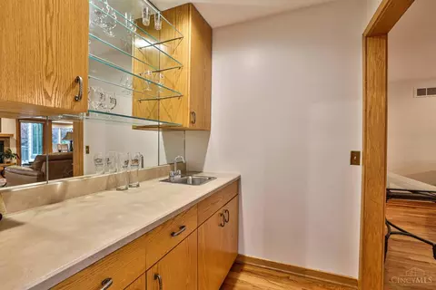 Kitchen - 7083 Royalgreen Dr, Cincinnati, OH 45244 photo 7 of 7