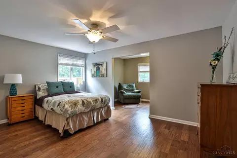 Bedroom - 7083 Royalgreen Dr, Cincinnati, OH 45244 photo 9 of 10