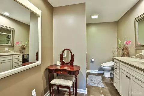 Bath - 7083 Royalgreen Dr, Cincinnati, OH 45244 photo 6 of 10