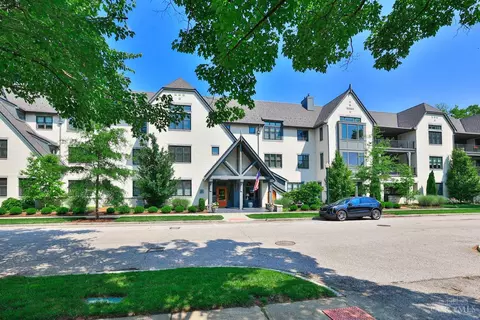 3818 Miami Rd, Mariemont, OH 45227