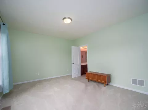 Bedroom - 9413 Stoneybrooke, Cincinnati, OH 45231 photo 1 of 3