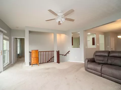 Living - 9413 Stoneybrooke, Cincinnati, OH 45231 photo 2 of 4
