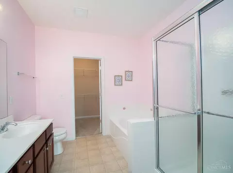Bath - 9413 Stoneybrooke, Cincinnati, OH 45231 photo 3 of 5