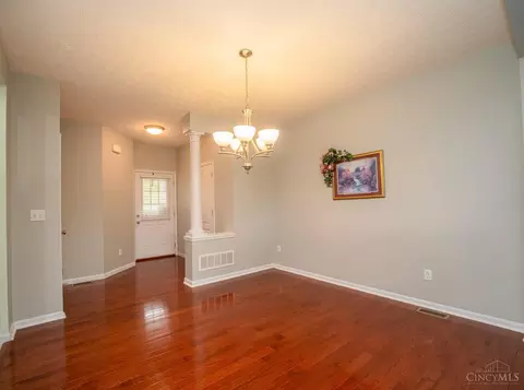 Entry Way - 9413 Stoneybrooke, Cincinnati, OH 45231 photo 2 of 2