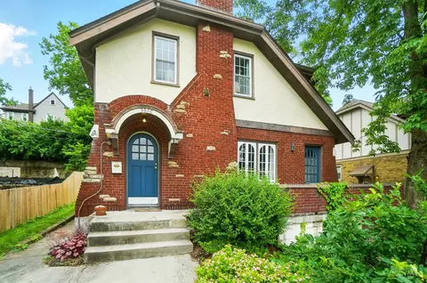 3970 Ardmore Ave, Cincinnati, OH 45229