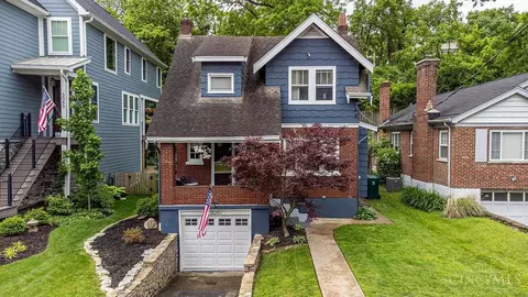 3041 Kinmont St, Cincinnati, OH 45208