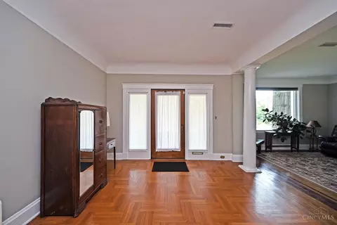 2871 Harrison Ave, Cincinnati, OH 45211 photo 9