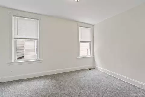 Bedroom - 2266 Loth St, Cincinnati, OH 45219 photo 4 of 6