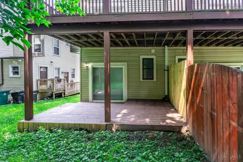 Exterior - 2266 Loth St, Cincinnati, OH 45219 photo 5 of 6