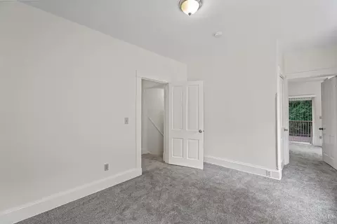 Bedroom - 2266 Loth St, Cincinnati, OH 45219 photo 3 of 6