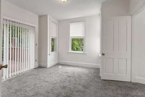 Bedroom - 2266 Loth St, Cincinnati, OH 45219 photo 1 of 6