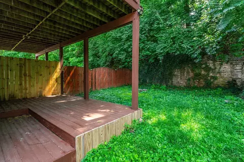 Exterior - 2266 Loth St, Cincinnati, OH 45219 photo 4 of 6