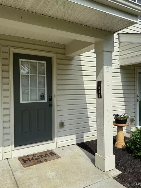 2043 Commons Circle Dr, Batavia, OH 45103
