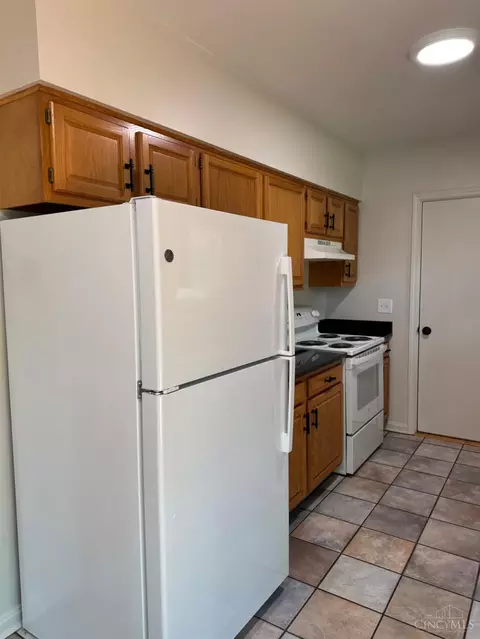 Kitchen - 9820 Mckelvey Rd, Cincinnati, OH 45231 photo 1 of 9