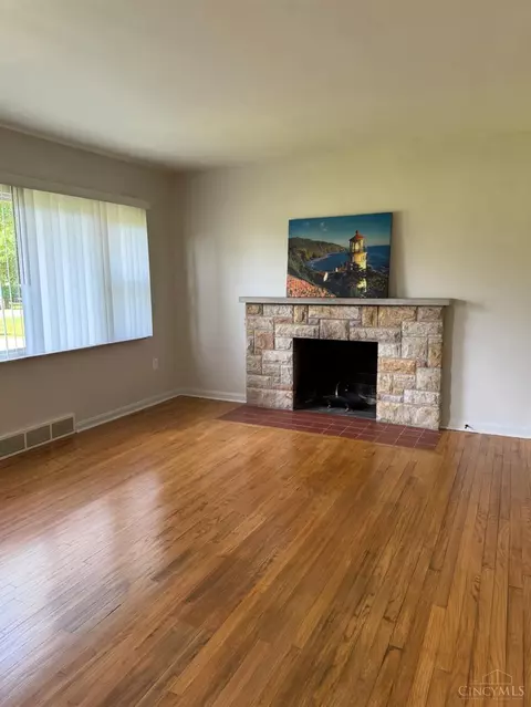 Living - 9820 Mckelvey Rd, Cincinnati, OH 45231 photo 1 of 3