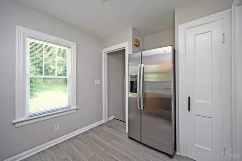 Entry Way - 9452 Reading Rd, Reading, OH 45215 photo 1 of 2
