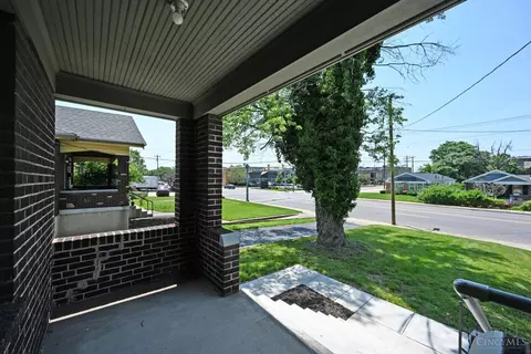 Exterior - 9452 Reading Rd, Reading, OH 45215 photo 4 of 10
