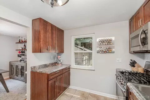 Kitchen - 2318 Kenlee Dr, Cincinnati, OH 45230 photo 3 of 3