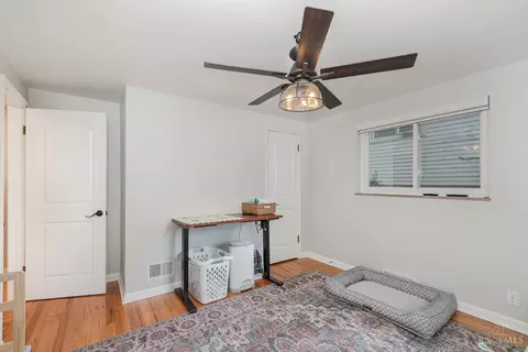 Bedroom - 2318 Kenlee Dr, Cincinnati, OH 45230 photo 2 of 6
