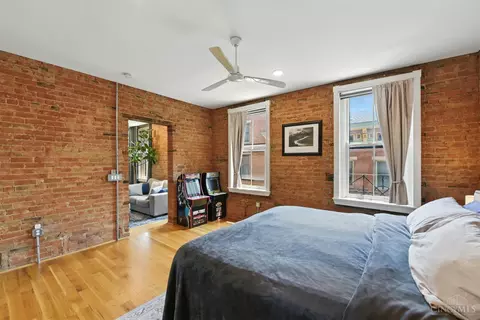 Bedroom - 34 Fourteenth St, Cincinnati, OH 45202 photo 4 of 5