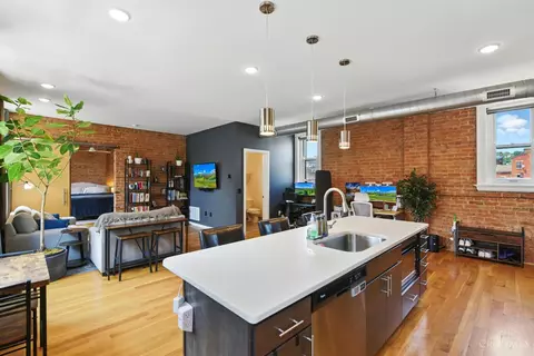 Kitchen - 34 Fourteenth St, Cincinnati, OH 45202 photo 3 of 7