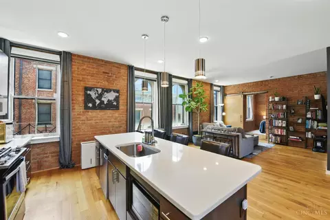 Kitchen - 34 Fourteenth St, Cincinnati, OH 45202 photo 2 of 7