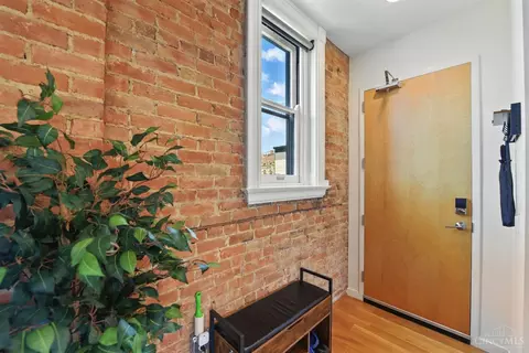 Entry Way - 34 Fourteenth St, Cincinnati, OH 45202 photo 2 of 2