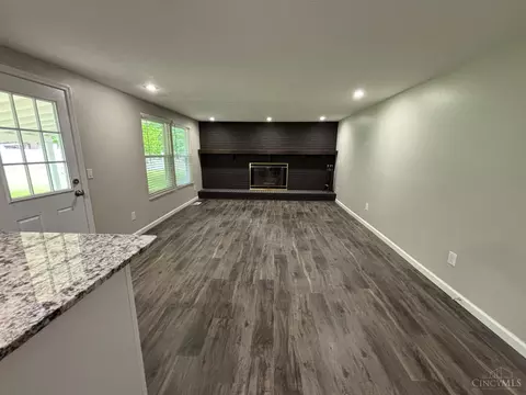 829 Massachusetts Dr, Cincinnati, OH 45245 photo 14