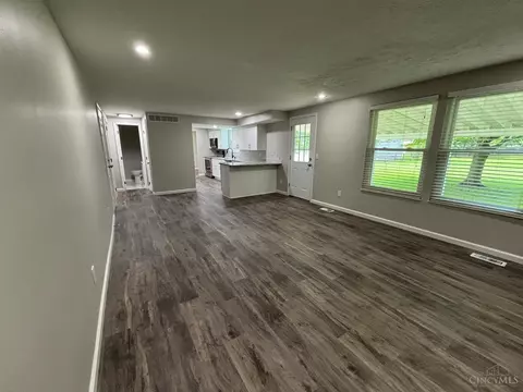 829 Massachusetts Dr, Cincinnati, OH 45245 photo 15