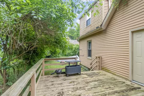 Exterior - 7032 River Rd, Cincinnati, OH 45233 photo 5 of 6