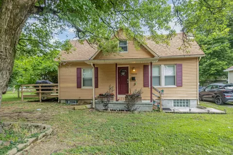Exterior - 7032 River Rd, Cincinnati, OH 45233 photo 3 of 6